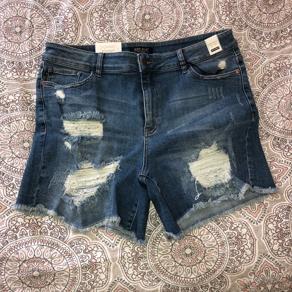 Judy blue shorts